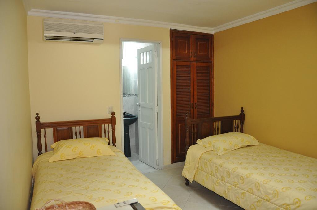 Santa Barbara Hotel Country Villavicencio Zimmer foto